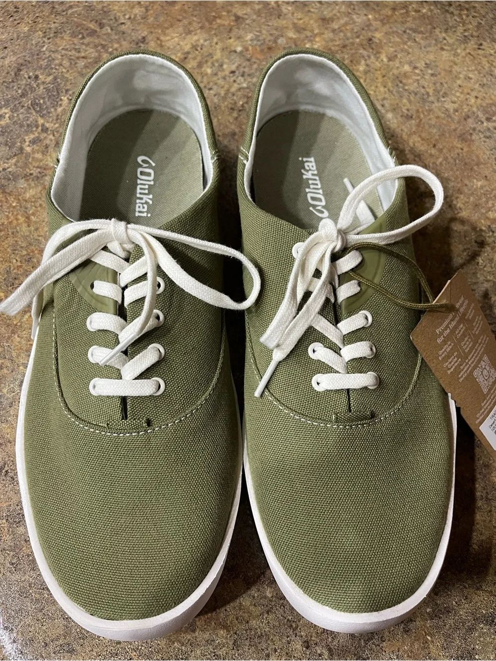 NWT OluKai Tradewind Men’s 10 Desert Moss Green Sneakers Casual Vacation Beach